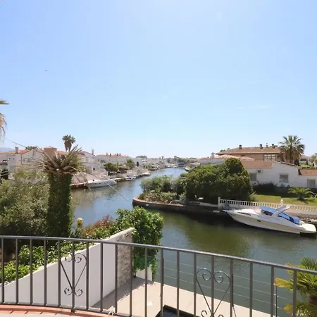 Holiday home Valira 20d - Belle Avec Piscine Et Amarre Empuriabrava