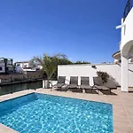 Valira 20d - Belle Avec Piscine Et Amarre *